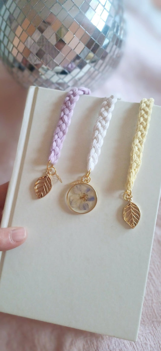 Bookmark - Canary Macrame